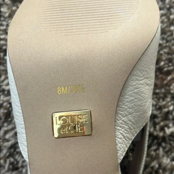 Louise et Cie Beige Heels with Metallic Chain - Picture 4 of 4